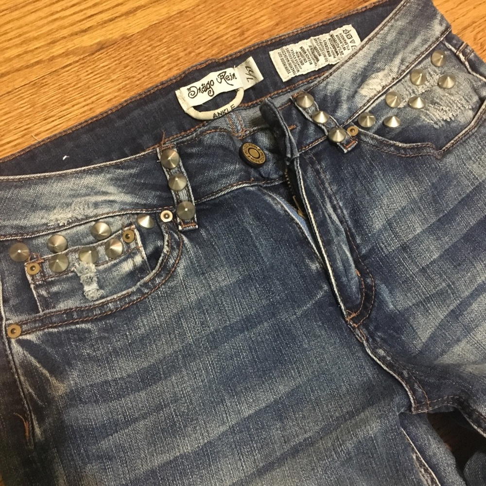 Skinny Jeans with spikes details - Picture 6 of 6